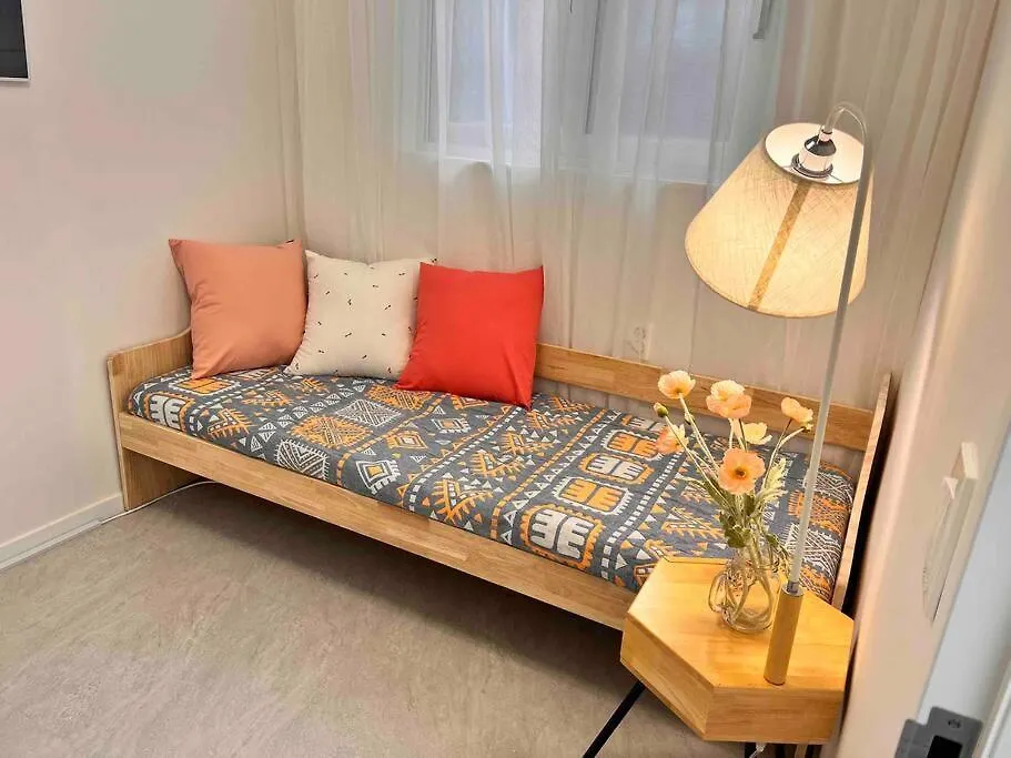 Comma 1 - Cozy Semi Basement Apartment Seoul South Korea