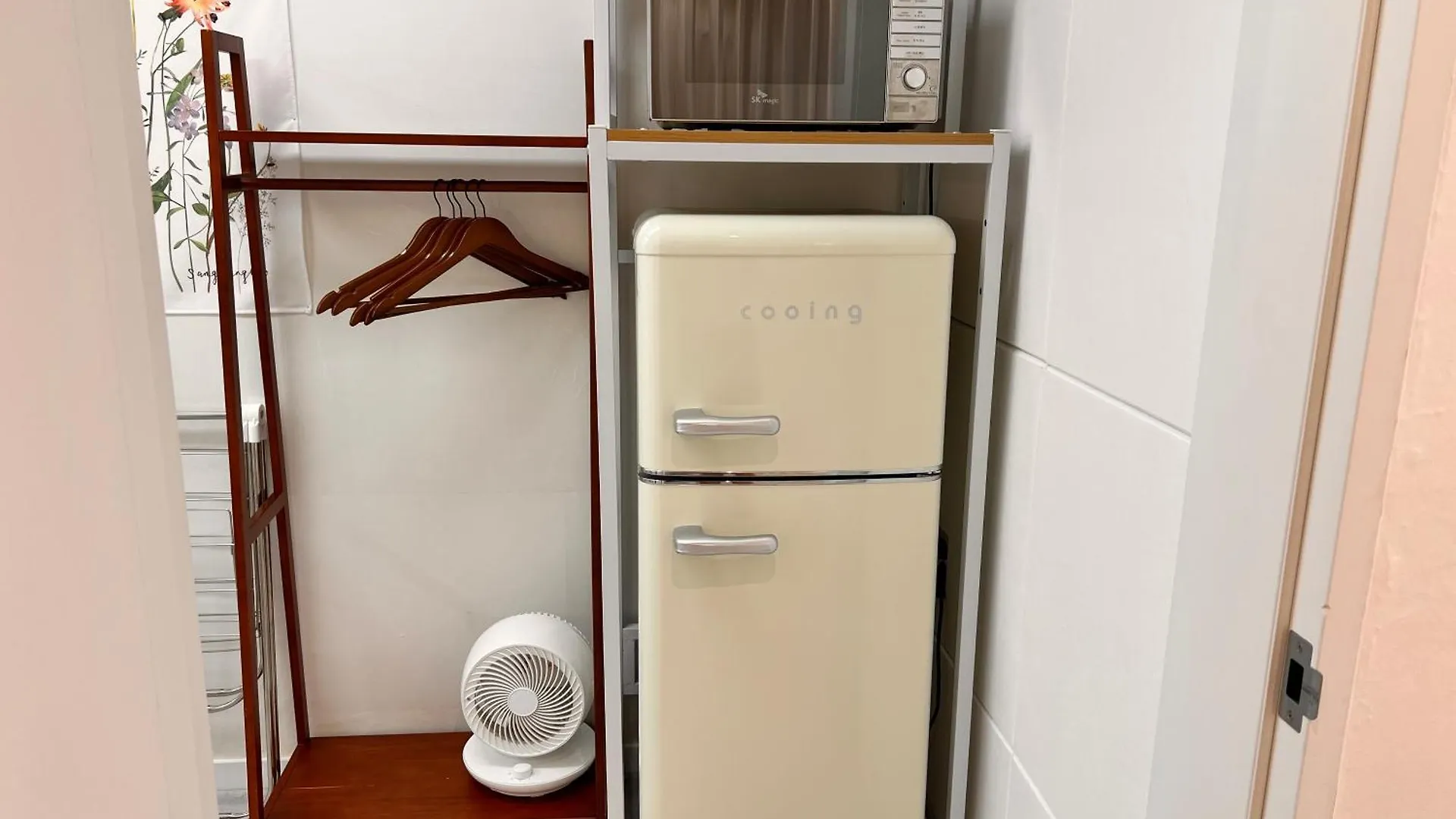 Comma 1 - Cozy Semi Basement Apartment Seoul 0*,  South Korea